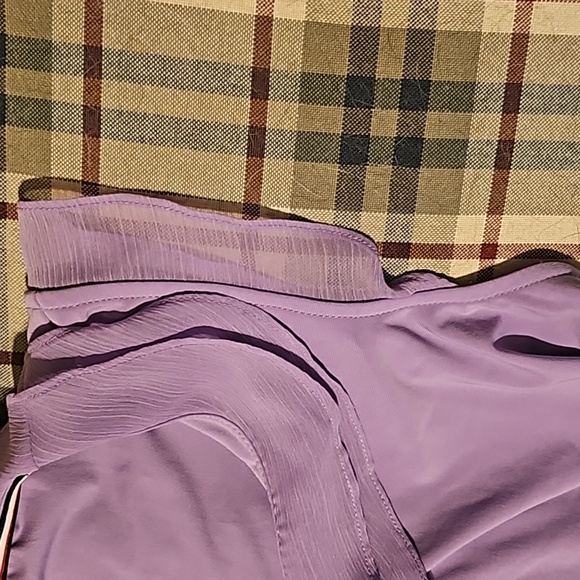 Tommy Hilfiger Ruffled Purple Sleeveless Top - Picture 5 of 6